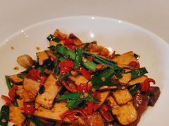 -鱼鲜饭香·招牌汽锅剁椒鱼头王