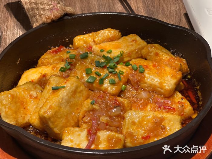 云海肴云南菜(浦江欢乐颂店)蒜香火腿包浆豆腐图片