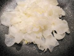 鲜活银耳刺身-九十九顶毡房(阜石路店)