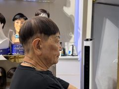 -LAQUEEN 时尚健康假发(万象城总店)