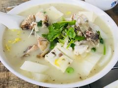 鱼头豆腐汤-阳江河堤老牌曾记美食