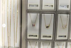 -周大福CHOW TAI FOOK(金汇广场珠宝店)