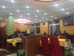 大堂-清真·马家火锅美食城(镇江北路店)