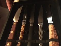 -恰餐厅及酒吧 CHAR Bar & Grill (北京丽都皇冠假日店)