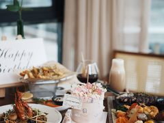-Mark&Mars Restaurant
