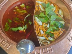 -银同牦牛肉火锅