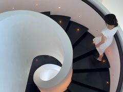 -瑰丽酒店·海吧·天际下午茶·现场DJ·天台酒吧