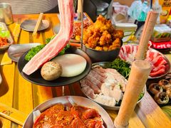 -叽叽扎扎烤肉场(生态城万达店)
