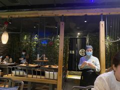 门面-湊湊火锅·茶憩(杭州湖滨银泰in77店)