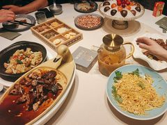 -八府香鸭·啫啫煲(华山路店)