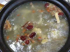 -濠轩阁特色生蚝火锅(水湾路店)