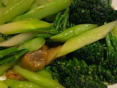 -海派悦庭·海胆烧麦·新融合菜(凯德广场店)