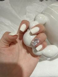 -悦指间美甲美睫