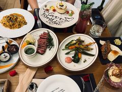 -Mark&Mars Restaurant