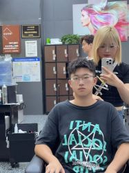 点击看大图 -藤野造型专业烫染接发