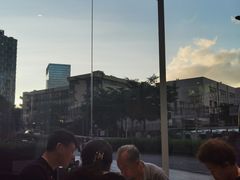 窗边风景看夕阳-海知道大连海鲜水饺(南山大冲店)
