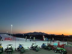 -华彬猛犸滑雪场