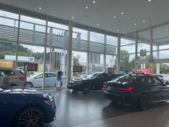 -南充通源宝马4S店(高坪店)