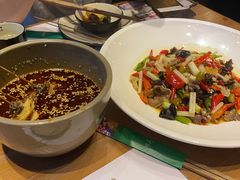 -临界音乐酒馆·小龙虾·江湖菜(华熙LIVE·鱼洞店)