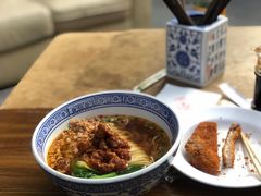 辣肉面-沪西老弄堂面馆(定西路店)