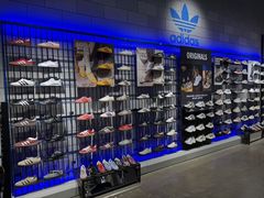 -adidas(滔搏朝阳大悦城店)