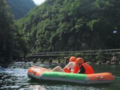 -安吉龙王山峡谷漂流