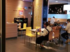 大堂-麦当劳(禄口机场T2航站楼)