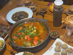 -亮欢寨酸汤鱼(沙冲路店)