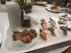 -泓历皇朝酒店(东亭店)