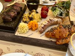 -Mark&Mars Restaurant