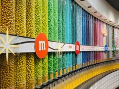 -m豆巧克力世界(上海世茂广场店)