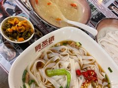 -双燕楼·手工馄饨·汤面小吃(世纪汇店)
