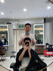 点击看大图 -八佰伴8008星级形象店