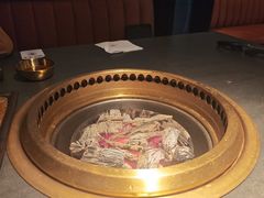 -铭牛烧肉·和牛海鲜自助(高新月牙湖店)