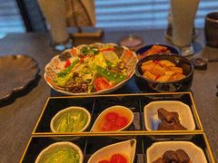 -铭牛烧肉·和牛海鲜自助(高新月牙湖店)