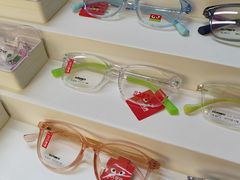 -优医视平价眼镜蔡司依视路折扣工厂店(德胜门店)