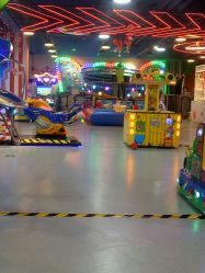 -咔叮卡丁·儿童室内赛车馆