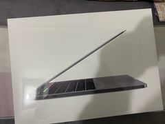 -Apple零售店(华贸购物中心店)