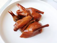 玻璃皮润烧乳鸽-北京厨房(西安SKP店)