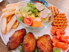 -丽莎沙拉轻食餐厅(国贸店)