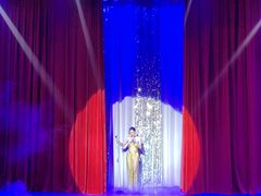 -金东尼人妖秀