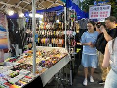 -吴山路夜市