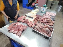 -标记美食新鲜猪杂(兴南大道店)