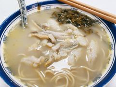 招牌黄鱼面-明呈黄鱼面馆(斜土路店)