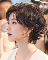 -苑苑发型设计