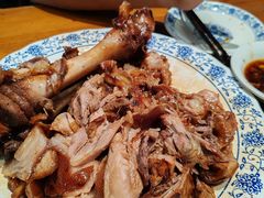 -老天桥酱肉烧饼夹肘子(天桥店)