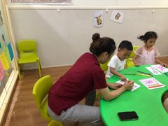 -i2青少儿英语(爱加星悦荟店)