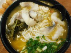 -鑫花溪牛肉米粉(凤凰街创始总店)