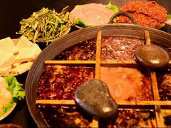 锅底红锅-签签飞串串火锅