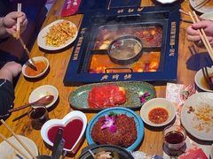 -老牌坊云南鱼豆花火锅(哈西万达店)